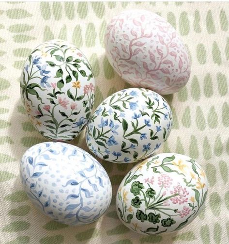 Riley Sheehey, Easter Baby Shower, Creative Easter Eggs, Easter Crafts For Adults, Easter Paintings, Easter Egg Art, Annual Garden, Painted Eggs, Easter Egg Dye