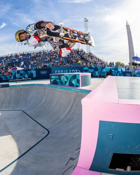 The Olympic Games (@olympics) • Instagram photos and videos Olympic Skateboarding, Surfing Olympics, Olympic Winners, Olympics Paris 2024, Los Angeles Olympics 2028, 1976 Olympics, Ea Sports, Olympic Games, Skateboard