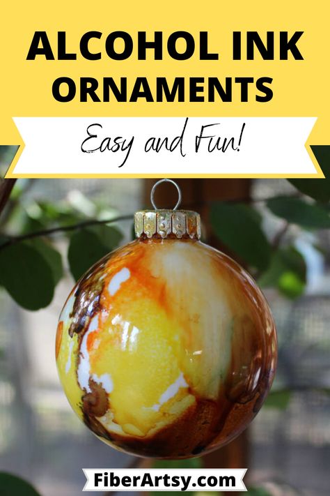 Epoxy Christmas Ornament, Alcohol Ink Christmas, Alcohol Ink Christmas Ornaments, Diy Ornament Ideas, Alcohol Ink Ornaments, Ink Ornaments, Cricut Ornaments, Spool Furniture, Alcohol Ink Glass