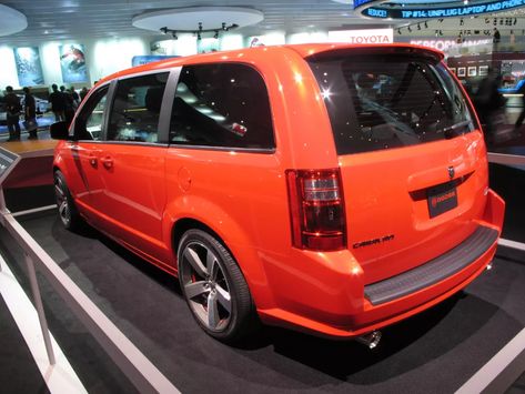 2008 Dodge Caravan R/T Concept | Top Speed Chrysler Van, Ford Edge Sport, S10 Truck, Car Care Tips, Dodge Van, The Caravan, Van Ideas, Man Of The House, Jeep Dodge