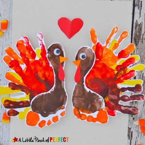 Footprint Turkey, Decorate For Thanksgiving, Thanksgiving Crafts Preschool, Easy Thanksgiving Crafts, November Crafts, Footprint Crafts, Turkey Crafts, Thanksgiving Craft, Thanksgiving Preschool