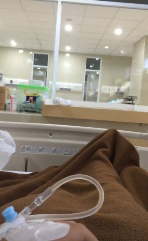 Siloam Hospital, Hospital Room Snapchat Night, Hands With Drip In Hospital, Hospital Admit, Hospital Room Snapchat Stories, Medicine Snaps, Hospital Admit Hand Pics, Hospital Photography, Muslim Couple Photography