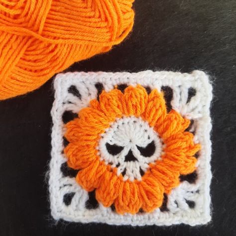 Daisy Skull Flower: Halloween Crochet Pattern, Skeleton Granny Square, Skull Flower With Square Pattern, Spooky Halloween Crochet. - Etsy Halloween Inspired Crochet, Skull Applique Crochet Free Pattern, Cool Granny Square Crochet Pattern, Crochet Halloween Squares, Witch Granny Square, Cool Granny Square Crochet, Skeleton Granny Square, Halloween Crochet Squares, Funny Granny Squares