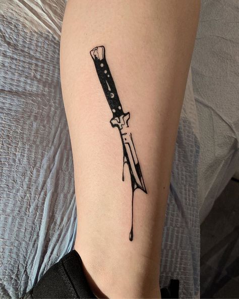 Knife Tattoo Thigh, Knife Tattoo Placement, Knife Through Skin Tattoo, Angel Wings Tattoo For Women, Kitchen Knife Tattoo, Wings Tattoo For Women, Simple Dark Tattoos, Switchblade Tattoo, Knife Tattoo Ideas