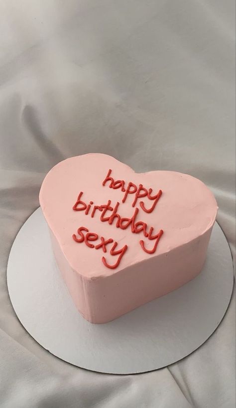 19th Birthday Cakes, Cake For Boyfriend, Funny Birthday Cakes, Mini Cakes Birthday, Creative Birthday Cakes, Bday Cake, Pretty Birthday Cakes, Cute Birthday Cakes, Just Cakes