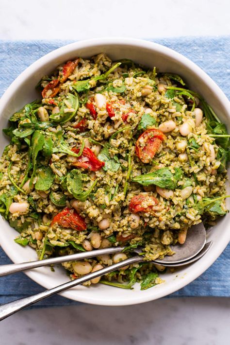 Summer Rice Salad with Tomatoes and Pesto | The New Baguette Summer Rice Salad, Summer Rice, Pesto Rice, Sauteed Tomatoes, Vegan Risotto, Salad With Tomatoes, Rice Salad Recipes, Lazy Vegan, Italian Diet