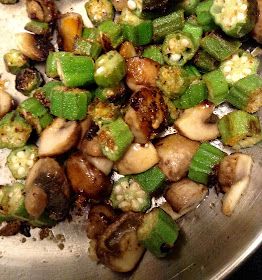 Okra And Mushrooms Recipe, Okra And Tomato Recipe, Okra And Tomatoes, Okra Recipes, Dried Mushrooms, Mushroom Pasta, Food Projects, Fried Vegetables, Sauteed Mushrooms