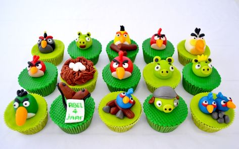 Angry Birds Cupcakes, Angry Birds Party, Cake Central, Animal Cake, Angry Birds, Bar Mitzvah, Home Recipes, Cake Decorating, Cupcake