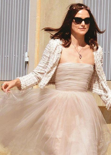 Celebrity Wedding Dresses Photo Gallery Keira Knightley Wedding Dress, Keira Knightley Wedding, Keira Knightley Dress, Chanel Wedding Dress, Famous Weddings, Kiera Knightly, Wedding Dressing, Chiffon Wedding Dress Beach, Bo Ho