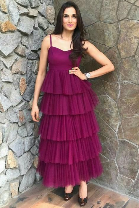 4e6cd95227cb0c280e99a195be5f6615desc48087966ri Western Dresses For Girl, Spaghetti Strap Prom Dress, Sweetheart Prom Dress, Indian Gowns, Designer Dresses Indian, Indian Designer Wear, Western Dresses, Long Prom Dress, Salwar Kameez