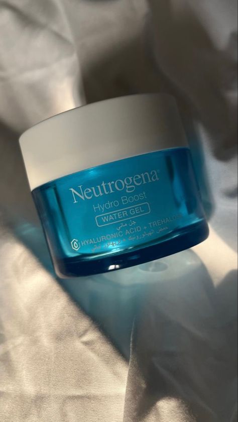 Neutrogena Water Gel, Neutrogena Hydro Boost Water Gel, Water Gel Moisturizer, Skincare Wishlist, Oily Sensitive Skin, Oily Skin Care Routine, Hydro Boost, Neutrogena Hydro Boost, Extra Dry Skin