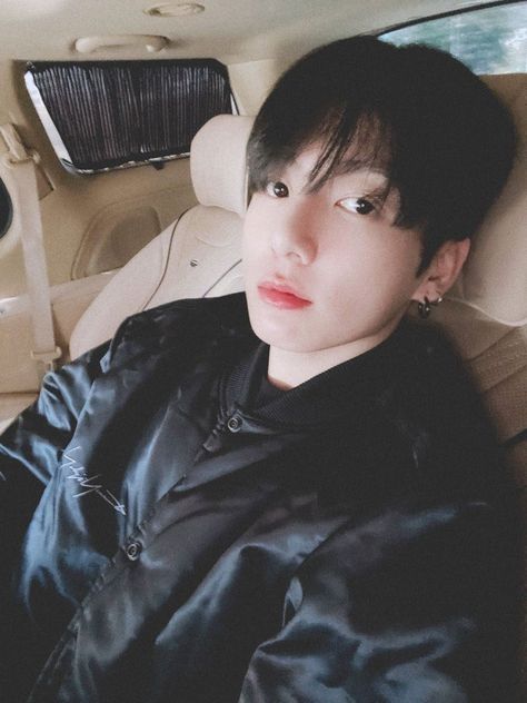 BTS's Jungkook is breaking the internet again with a brand new car selfie! As always, ARMY have the best reactions to Jungkook's surprise photo. Supernatural Series, Jeongguk Jeon, K Pop Wallpaper, Jaw Line, 1 September, Jungkook Selca, Jeon Jeongguk, Jungkook Aesthetic, Jung Kook