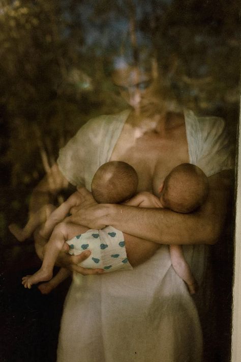 Lisa Sorgini, Photographic Artist, Australian Artists, British Artist, Mother And Baby, Mothers Love, Mother And Child, Losing Her, Family Life