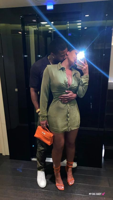 Couples Dressed Classy Casual, Black Couples Dressed Up Classy, Bm Ww Couples, Baecation Outfits Couples Summer, Black Couple Dinner Date Outfit, His And Her Matching Outfits, Weekend Trip Outfits Summer, Stile Kylie Jenner, Couple Fits