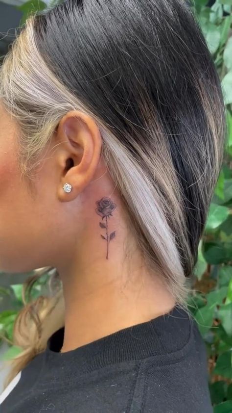 Simple Neck Tattoos, Back Ear Tattoo, Rose Tattoo Behind Ear, Rose Neck Tattoo, Small Neck Tattoos, Behind Ear Tattoos, Side Neck Tattoo, Tattoo Behind Ear, Tato Jari