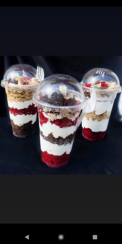 Food Hacks Breakfast, Cake Parfait, Crumb Coating A Cake, Dessert Cups Recipes, Cake Filling Recipes, Decorating Frosting, Food Business Ideas, Cupcake Decorating Tips, Cake In A Jar