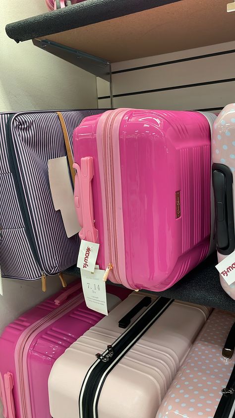 Luggage vacation bag pink preppy Airport Outfit Pink Luggage, Suit Cases Travel Aesthetic, Pink Luggage Aesthetic, Pink Suitcase Aesthetic, Cute Suitcase Aesthetic, Pink Suit Case, Suit Case Aesthetic, Suitcases Aesthetic, Preppy Suitcase