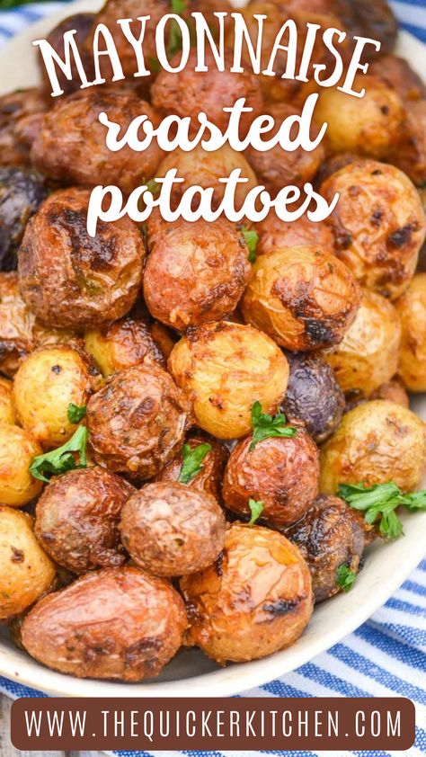 Roasted Small Potatoes, Crispy Baby Potatoes, Small Potatoes Recipe, Gold Potato Recipes, Baby Potato Recipes, Simple Supper, Red Potato Recipes, Roasted Potato Recipes, Easy Potato Recipes