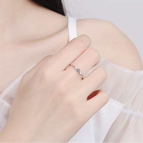 ✨✨New Arrival✨✨ Experience the beauty and elegance of our S925 Sterling Silver Heart Wave Ring Buy Now and get FREE Shipping on all orders: https://www.kaldas.ae/products/s925-sterling-silver-heart-wave-ring Heart Engagement, Heart Engagement Rings, Color Plata, 3 Carat, Style Minimalist, Girls Jewelry, Moissanite Rings, Blue Rings, Stackable Rings