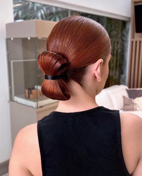 Japanese Updo, Ponytail Art, Neat Bun, Sleek Buns, Sleek Bun Hairstyles, Sleek Braid, Bridal Hair Down, Red Hair Inspo, Flower Crown Hairstyle