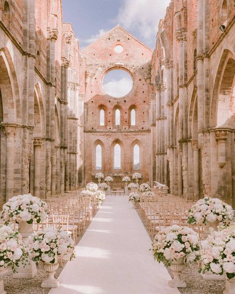 The incredible no-roof abbey in the heart of Tuscany. The most romantic place to get married in Italy. Wedding Venues In Italy, Stunning Wedding Venues, Under The Tuscan Sun, Dream Wedding Venues, Bridal Musings, Future Wedding Plans, Desi Wedding, Tuscany Wedding, Castle Wedding