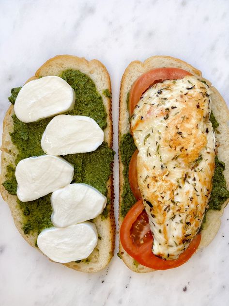 Chicken Pesto Panini, Pesto Mozzarella Chicken, Pesto Panini, Chicken Panini, Pesto Mozzarella, Healthy Pesto, Healthy Sandwich Recipes, Something Green, Healthy Lunch Snacks