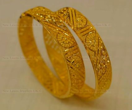 Latest gold bangles design - Simple Craft Ideas Gold Kangan Design Latest, Gold Bangles Design Latest Indian, Gold Bangles Design Unique Latest, Antique Gold Bangles Design, Latest Gold Bangles, Gold Kangan, Silver Anklets Designs, Simple Craft Ideas, Unique Gold Jewelry Designs