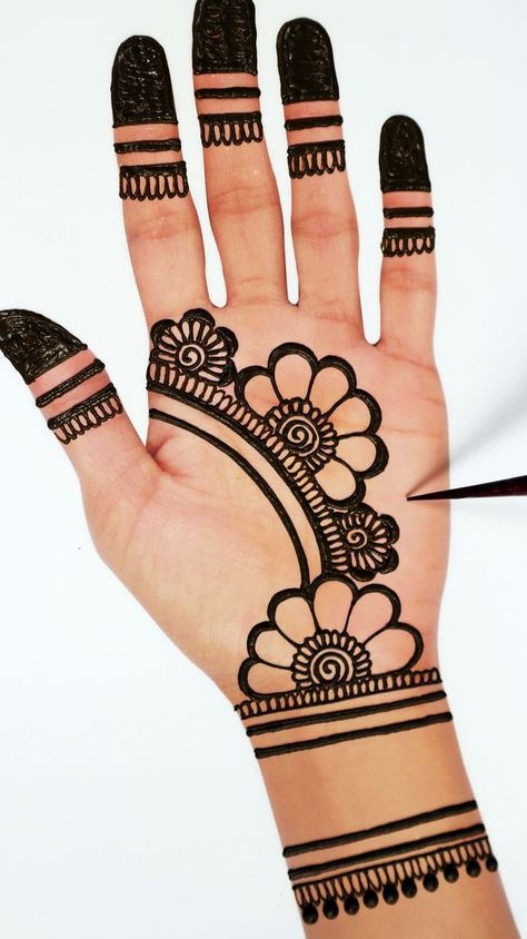 Easy Mendhi Designs Simple Full Hand, Mehendi Designs For Hands Simple Arabic, Frant Mehandi Designs Simple, Mehndi Easy Design Simple, Easy Mehandi Designs Front Hand, Mehndi Designs Easy Front Hand, Modern Mehndi Designs Front Hand, Mahandi Desgin Easy Front Hand, Simple Mehndi Designs Front Hand Easy