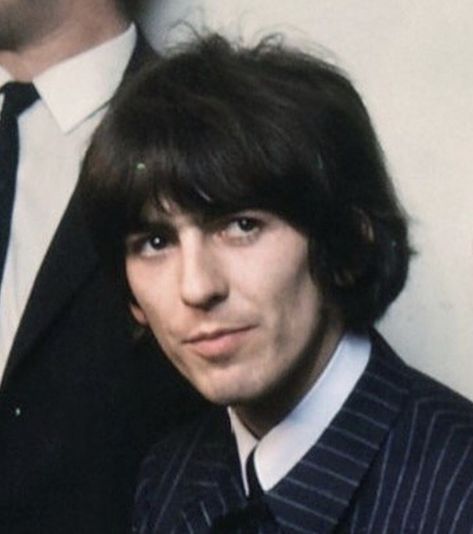 George Harrison Funny, The Beatles 1, Guys Trip, Pattie Boyd, Beatles George Harrison, Beatles George, Bug Boy, Paul George, The Fab Four