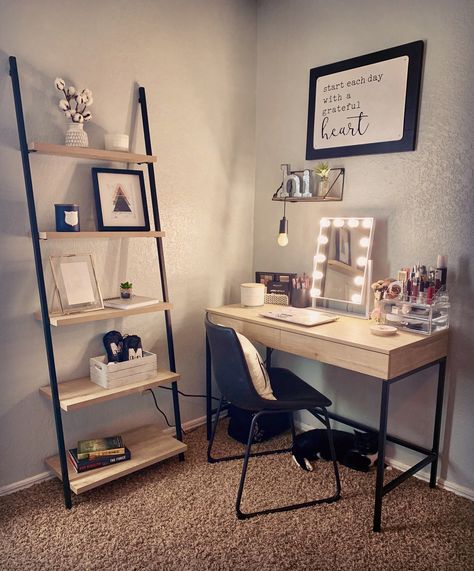 Bedroom Vanity-desk combo. Make-up organization. Working space. Cat not included. Make Up Desk Organization Beauty Room, Decorating Desk At Home, Makeup Desk Small Space, Office Vanity Room Combo Desks, Vanity Desk Bedroom Vanities, Desks In Bedroom With Mirror, Desk For Vanity, Desk Makeup Vanity Combo, Desk And Vanity Organization