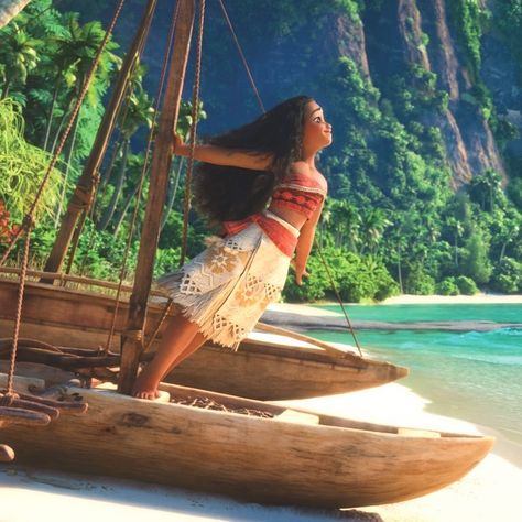 Moana Gif, Disney Moana Art, Moana 2016, Disney Savings, Jumanji Movie, Disney Dinosaur, Moana Movie, Lizzie Mcguire Movie, How Far Ill Go