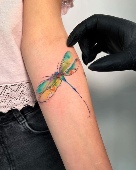 Butterfly And Dragonfly Tattoo, Dragonfly Tattoo Ideas, Watercolor Dragonfly Tattoo, Stained Glass Tattoo, Toe Tattoos, 50 Tattoo, Dragon Tattoo Art, Dragonfly Tattoo Design, Watercolor Dragonfly