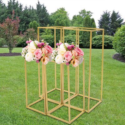 Flower Stand Wedding, Wedding Party Backdrop, Outdoor Wedding Backdrops, Metal Column, Dinner Centerpieces, Flower Floor, Stand Flower, Metal Columns, Corner Plant