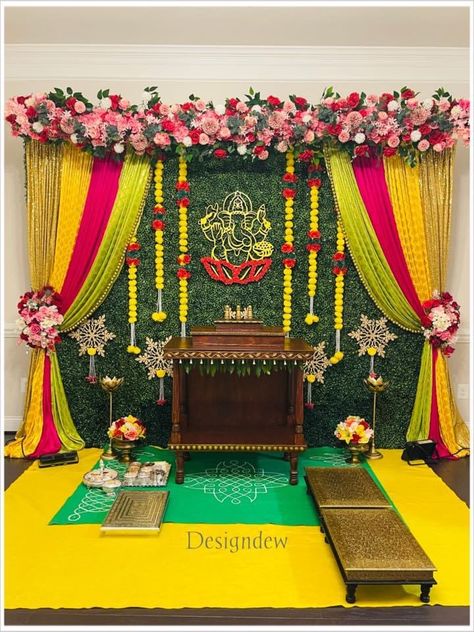 Griha Pravesh Decoration Simple, House Warming Decoration Ideas Indian, Seemantham Decoration At Home Diy, Gangour Decoration At Home, Simple Backdrop Decorations At Home, Traditional Backdrop Decoration At Home, House Warming Backdrop Ideas Indian, Gruha Pravesham Decoration Ideas, Decoration For House Warming Indian