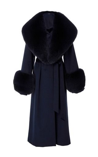 Coats With Fur, Black Fur Coat, Modest Fashion Outfits, Work Attire, Fur Collar, Fur Collars, Look Cool, Moda Operandi, Modest Fashion