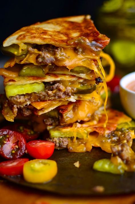 Cheeseburger Quesadillas                                                                                                                                                                                 More Cheeseburger Quesadillas, Cheeseburger Quesadilla, Ground Beef Quesadillas, Quesadilla Recipes Easy, Beef Quesadillas, Quesadilla Recipes, Quesadillas, Cheeseburger, Street Food