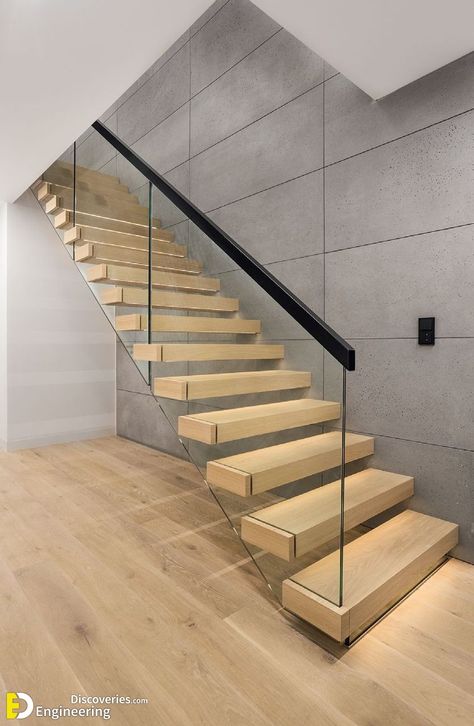 Wooden Staircase Railing, Cantilever Stairs, Oak Handrail, Wooden Staircase, Glass Railings, Iron Staircase, Beautiful Stairs, House Staircase, Glass Stairs