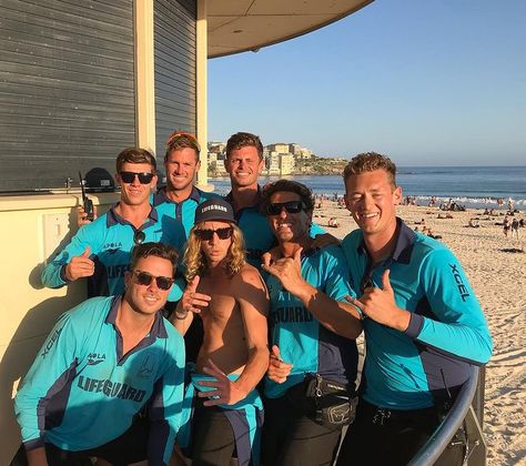 Bondi Rescue Lifeguards, Bondi Rescue, Bondi Beach Australia, Beach Lifeguard, Australia Beach, One Direction Humor, Bondi Beach, Attractive People, Happy People