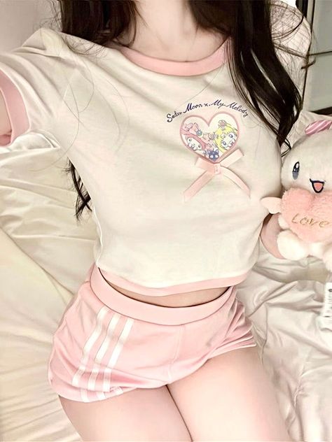 sailor moon my melody sanrio pink white pjs pyjamas pajamas wtv however you spell it uzzlang icon pfp soft aesthetic cute kawaii Kawaii Pjs, Kawaii Pajamas, Sanrio Melody, Pink Pjs, Sailor Moon Outfit, Sailor Moon Shirt, Y2k Women, Sailor Moon Cosplay, Cute Pajama Sets