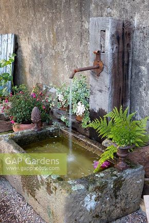 Water Feature Wall, Outdoor Water Features, Garden Water Feature, Diy Garden Fountains, Backyard Water Feature, Water Features In The Garden, Garden Fountains, Courtyard Garden, Water Feature