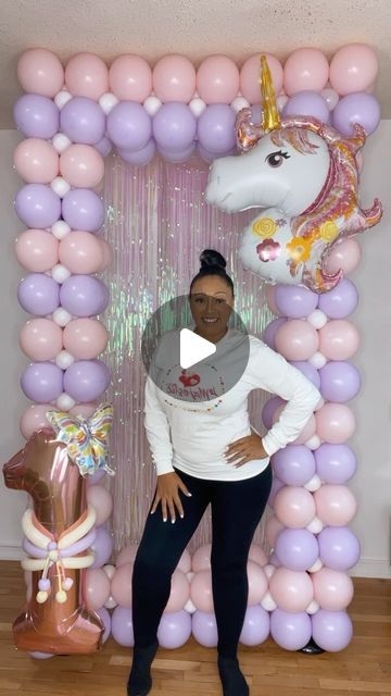 Diy Unicorn Balloon, Unicorn Decoration Ideas, 6 Birthday Decoration Ideas, Unicorn Bday Party Ideas Decorations, Diy Balloon Frame, Balloon Frame Photo Booths, Unicorn Themed Birthday Party Decoration, Unicorn Decorations Birthday, Unicorn Birthday Balloons