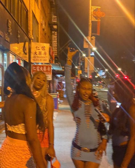 Famous Friends Aesthetic, Fun With Friends Aesthetic Black, Night Out On The Town Aesthetic, New York Aesthetic Black Women, Go Out With Friends Aesthetic, Friend Trips Aesthetic, Fun Adventures With Friends, City Life Aesthetic Friends, Cool Friend Group Aesthetic