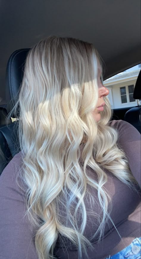 Rooted Blonde Hair Balayage, Blond And Platinum Highlights, Blonde Going Blonder, Platinum White Highlights, White Hair With Root Smudge, Fully Blonde Hair Color Ideas, Ashy Bleach Blonde Hair, Blonde Hair Not From Roots, Blond Hair White Highlights