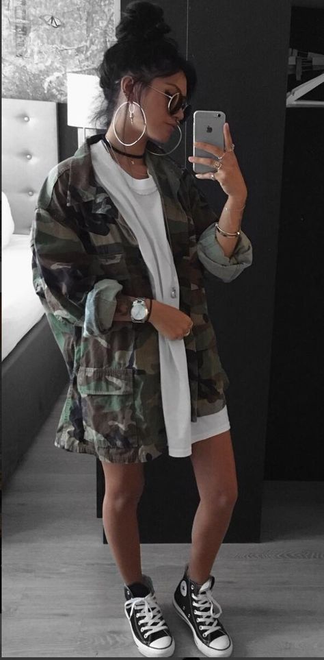 Insta:@maduribas_. 30 Outfits, Populaire Outfits, Stil Inspiration, Camo Jacket, Ținută Casual, Modieuze Outfits, Mode Inspo, Fashion Streetwear, 가을 패션