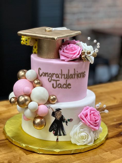 Two Tier Graduation Cake Ideas, Phd Cake Ideas, Pink Graduation Cakes, Purple Graduation Cake, Party Snacks Summer, Graduation Sheet Cake Ideas, Graduation Theme Cake, Recipes Cake Pops, Simple Graduation Cakes