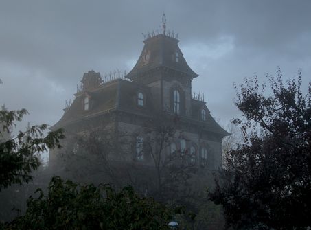 Victorian Mansion Aesthetic, Haunted House Inspiration, Goth Family, Haunted Manor, Phantom Manor, Mansion Aesthetic, Gothic Mansion, Victorian Manor, Foolish Mortals