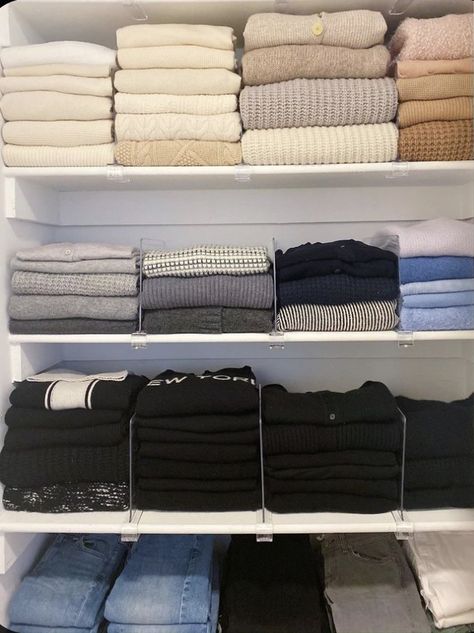 Closet Organisation, Organizar Closet, Creative Closets, Bilik Idaman, Clothing Racks, Organize Your Closet, Closet Hacks, Desain Pantry, Wardrobe Organisation