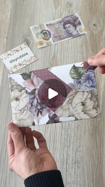 Cards Wrapping Paper Crafts Leftover, How To Give A Gift Card Creative, Envelope Wrapping Ideas, Folding Envelopes Diy, Gift Envelope Ideas, Envolpes Ideas Handmade, Creative Envelope Design Ideas, Gift Envelopes Diy, How To Make Envelope