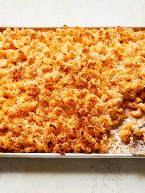 Sheet Pan Mac And Cheese, Pan Mac And Cheese, Thanksgiving 2022, Baked Mac N Cheese, Pan Dinners, Baked Mac, Macaroni Cheese, Baking Tips, Save Food