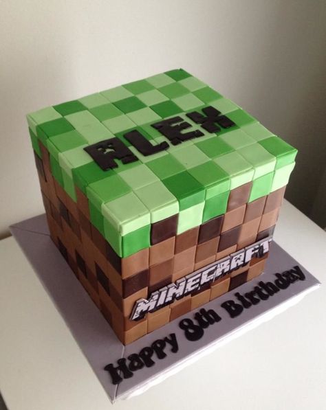 Mindcraft Cakes Birthday Boys, Minecraft Cake Easy Simple, Simple Minecraft Cake, Diy Minecraft Cake, Minecraft Cake Ideas, Minecraft Cake Designs, Pastel Minecraft, Diy Minecraft Birthday Party, Minecraft Cakes